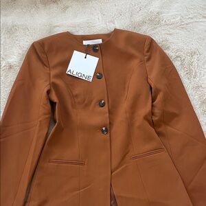 ALIGNE Women’s Brown Structured Button Front Blazer NWT size 2